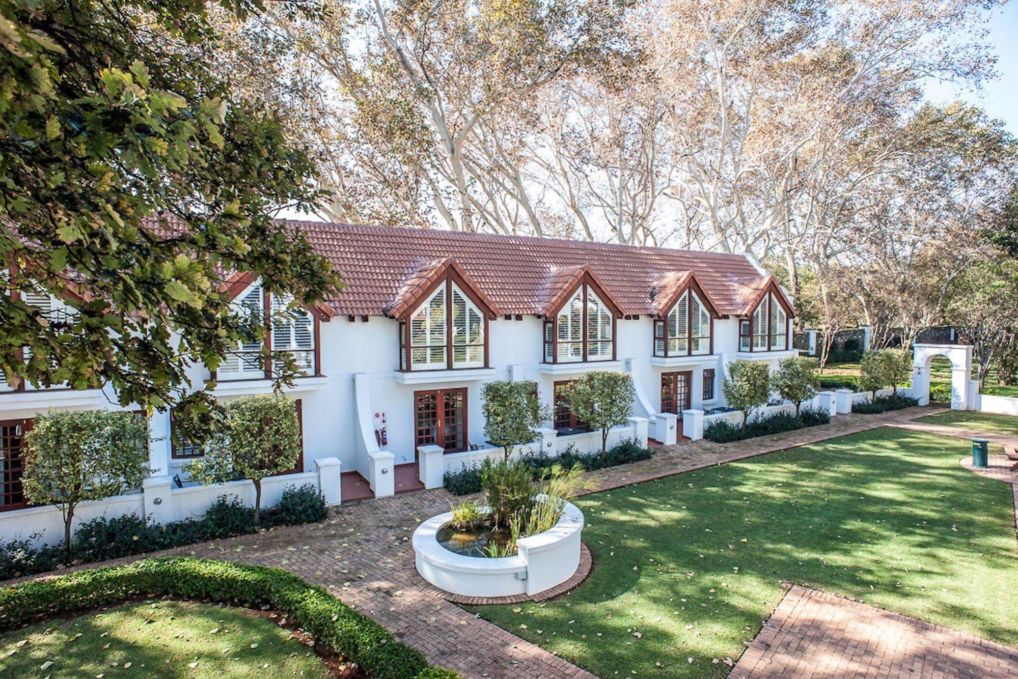 River Meadow Manor Centurion Exterior photo