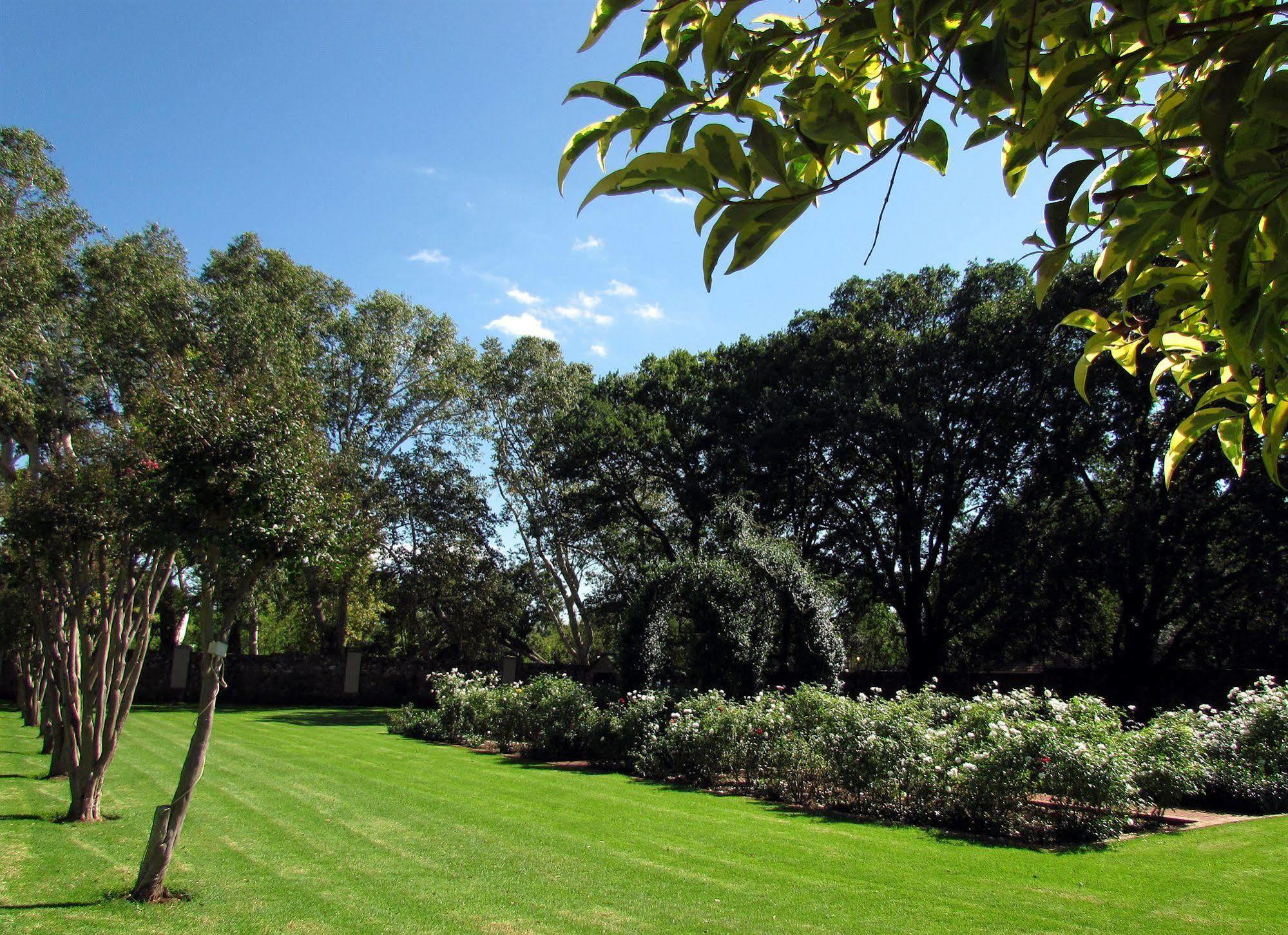 River Meadow Manor Centurion Exterior photo