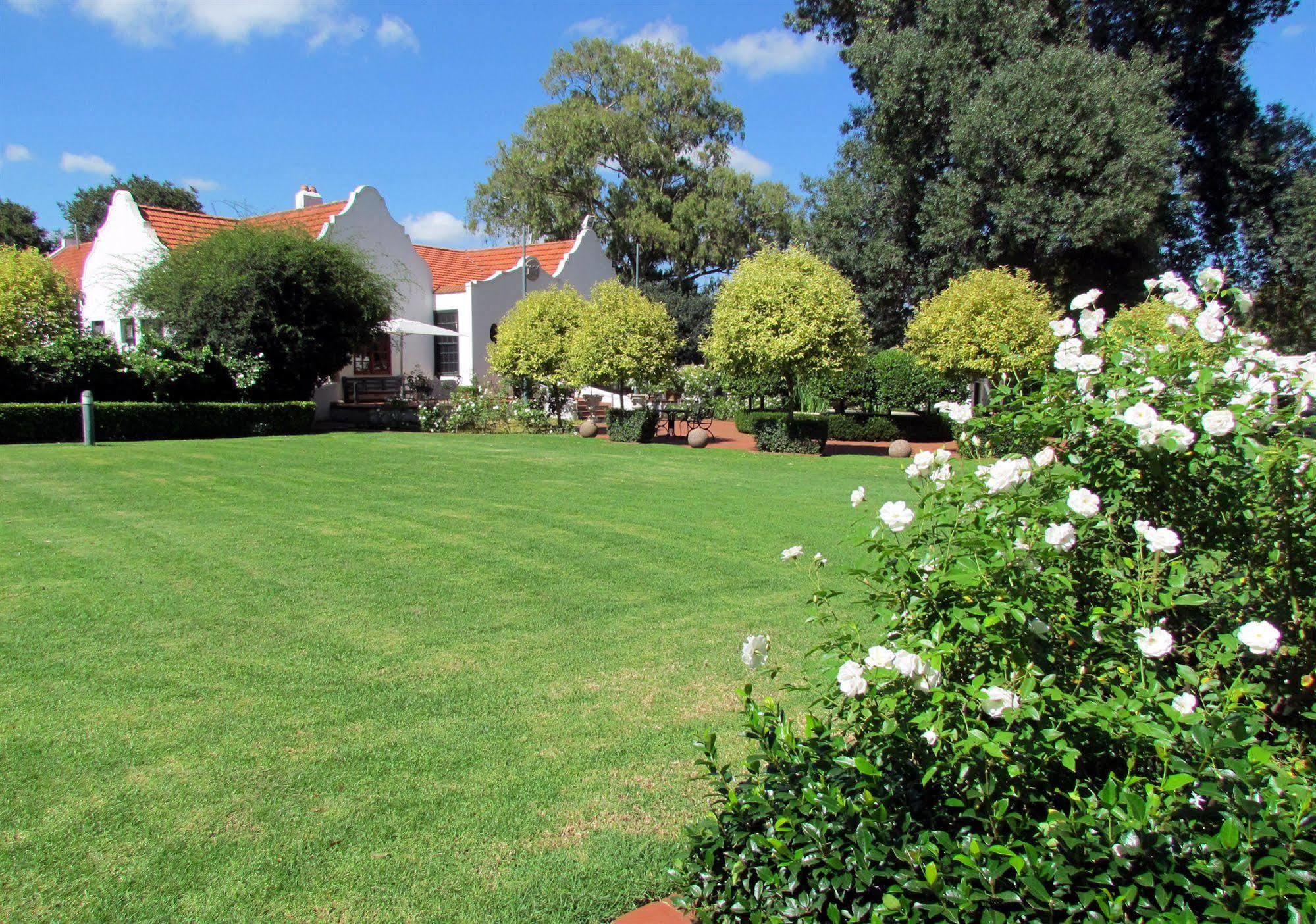 River Meadow Manor Centurion Exterior photo